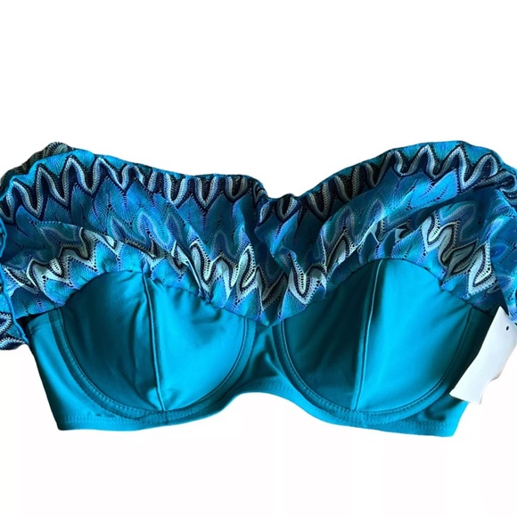 NWT Hula Honey Juniors' Small Festival Dream Crochet Off-The-Shoulder Bikini Top - Picture 6 of 11